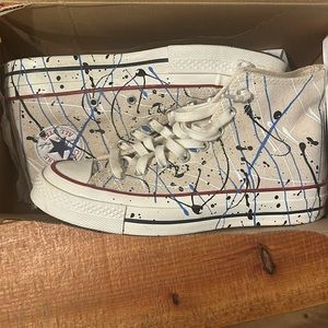 Converse women’s 8.5